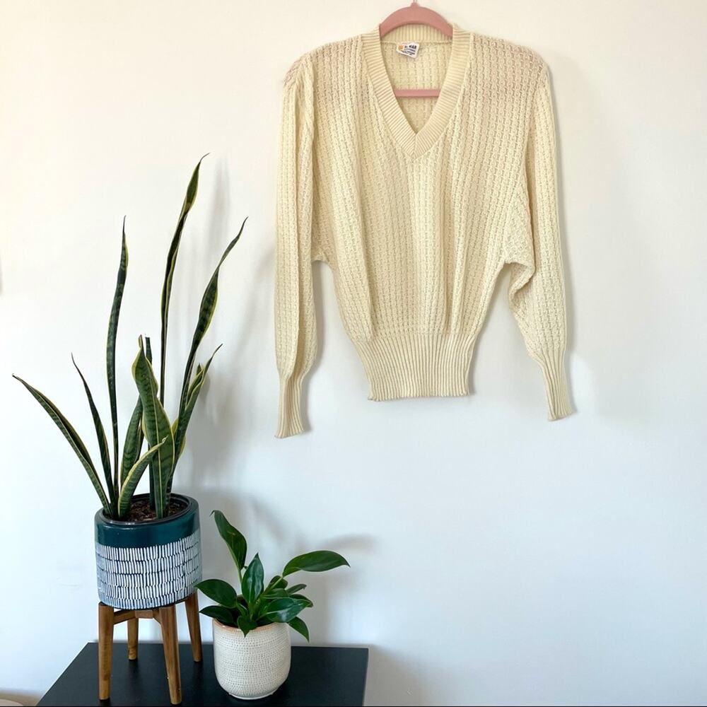 Vintage Lightweight Knit Ivory V-Neck Sweater